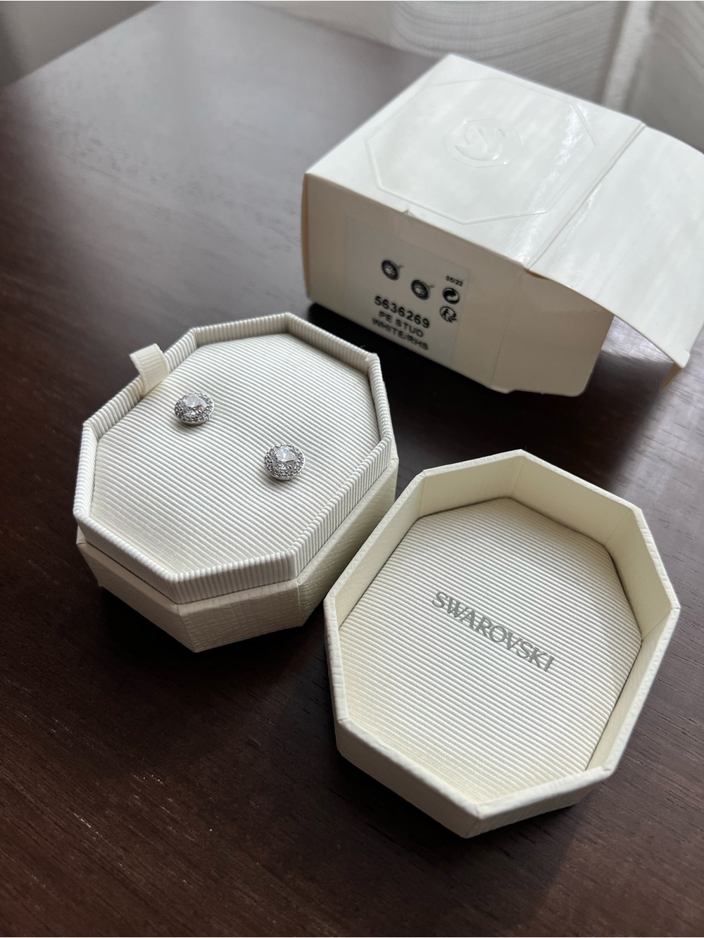 Swarovski Crystal Round Stud Earrings Silver
